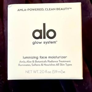 Alo glow system luminizing face moisturizer